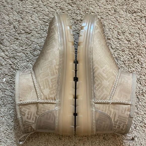 EUC UGG Classic Ultra Mini Monogram Ankle Boots Booties 9 - Picture 4 of 9